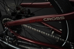 ONE-Cross 7.8-M